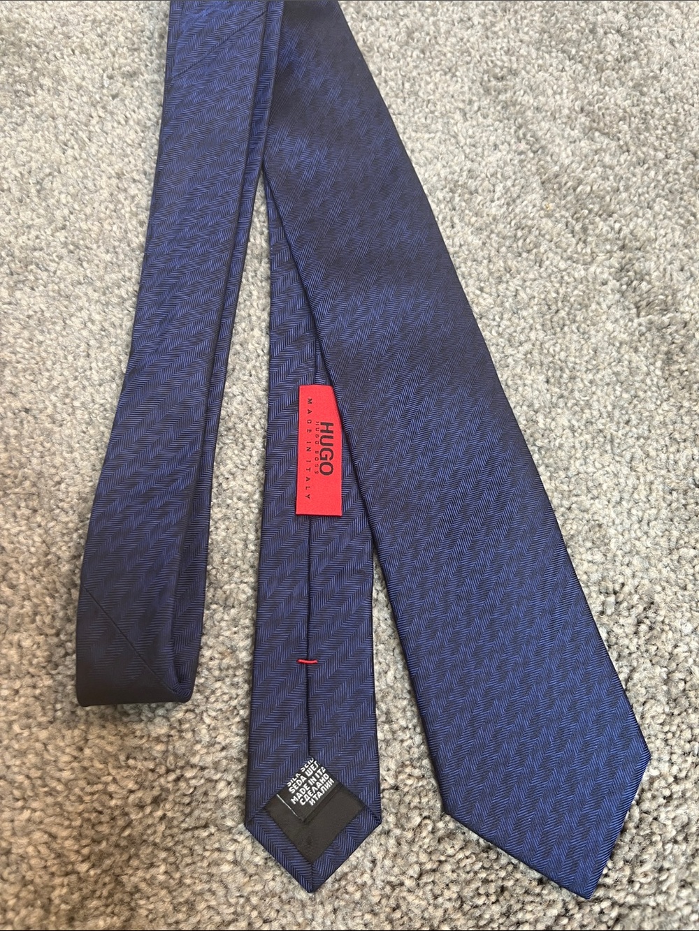 Hugo Boss Red Label Silk Neck Tie Blue Black Herringbone